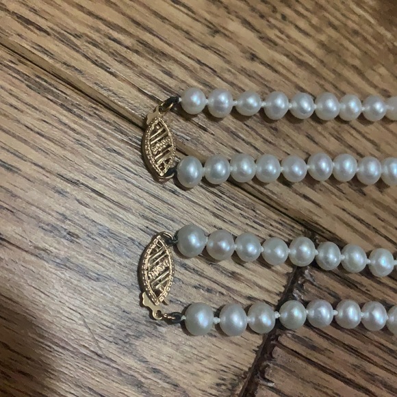 Fresh Water Pearl Necklace Set - Picture 6 of 7